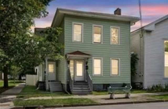 445 N Tioga Street