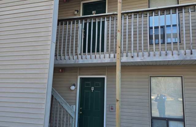 2 Bedroom 1 Bath Apartment in Osage Beach!