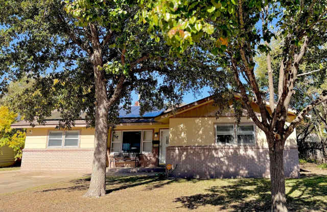 Photo of 4220 JENNIE Avenue