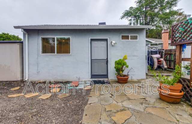 1043 Henderson Ave.