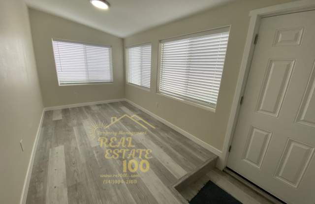 3429 Northwest Jetty Avenue