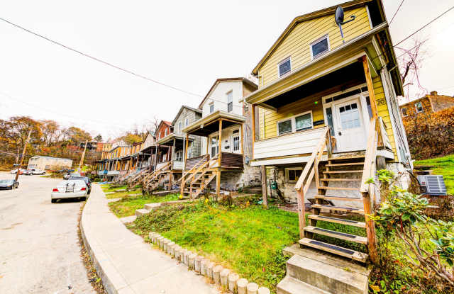 AVAILABLE JUNE 2026 - Updated 2 Bedroom, 1 Bath Home in Mt. Washington!