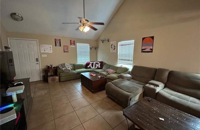 2502 Horse Shoe Drive