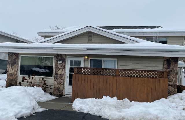 Photo of Amazing 2 Bedroom Available in Sought After East Wenatchee!
