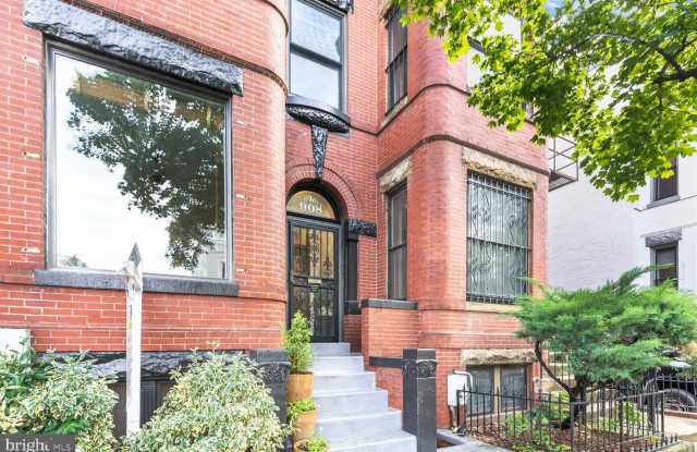 908 WESTMINSTER STREET NW