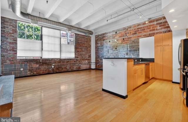 1445 CHURCH ST NW #11