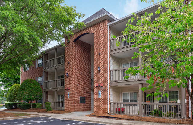 Deep River Pointe