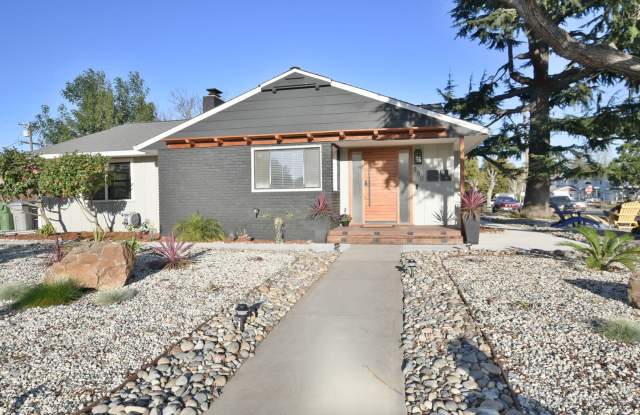 Stunning, Stylish and Spacious Renovated 3 Bedroom 2 Bath West San Jose Home! - 990 South Clover Avenue, San Jose, CA 95128