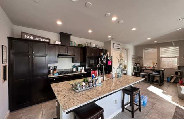 808 North Fountain Creek Drive