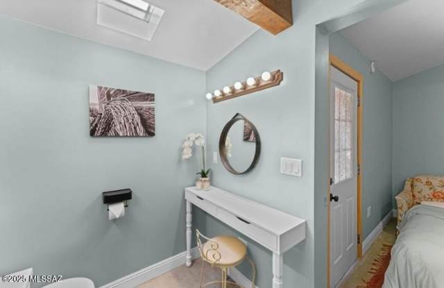 521 S 4th Avenue unit: 2