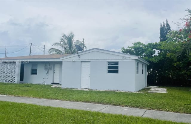 17193 NE 18th Ave - 17193 Northeast 18th Avenue, North Miami Beach, FL 33162