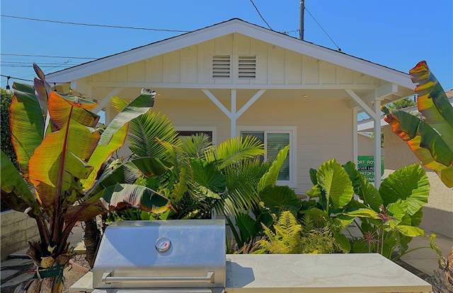 20832 Henrietta Street