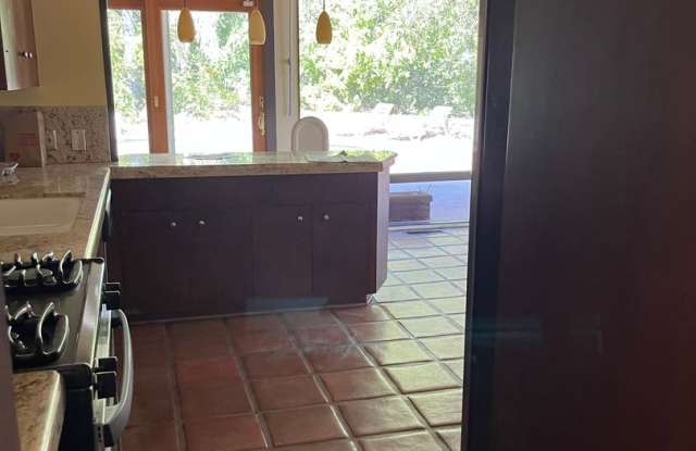 4 bedroom and 4 bathroom house in LA Canada, California