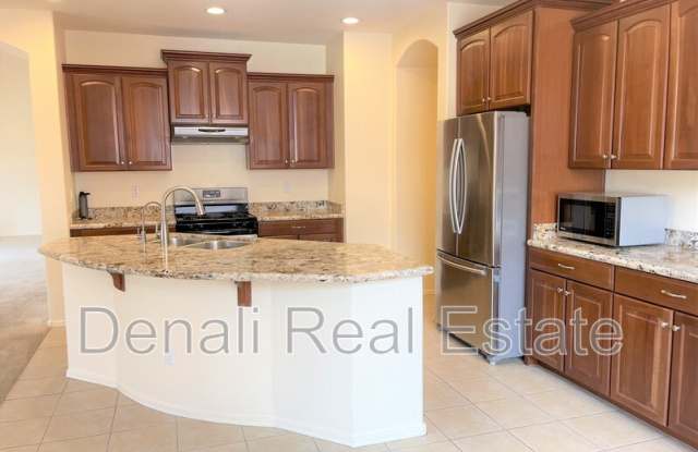 3663 E Sparrow Place