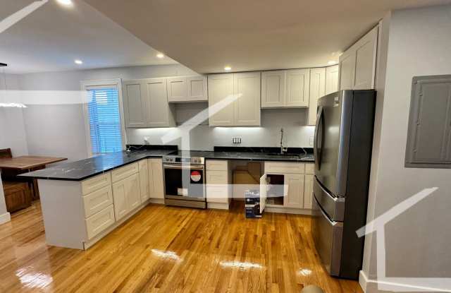 Spacious 5 bedroom 2 floors