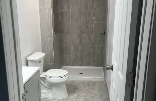 20735 Chippendale Ave W