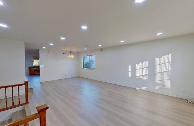 5913 E Tiber Dr, Anaheim Hills: Spacious 2,450 sqft House with 4 Beds  2.5 Baths