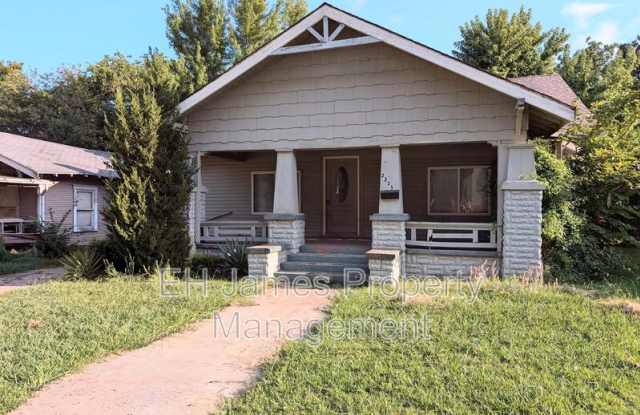 Photo of 2235 East 10th Street