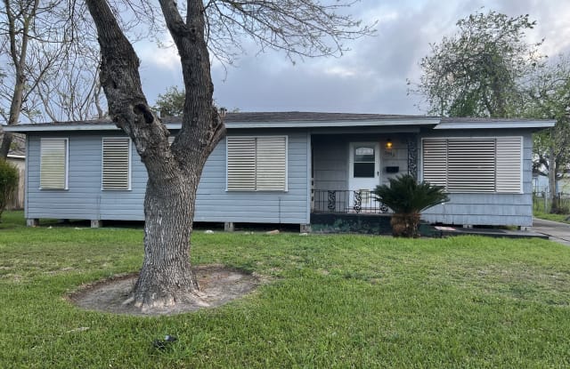 3613 Poplar Street - 3613 Poplar Street, Corpus Christi, TX 78411