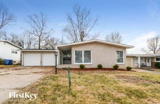 2560 Guildford Drive - 2560 Guildford Drive, Florissant, MO 63033