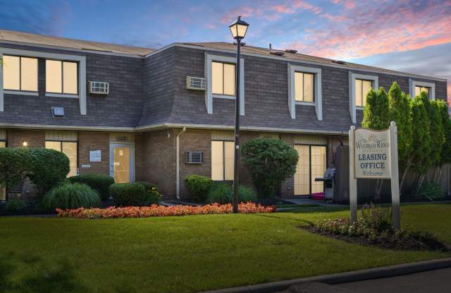 Wyndham Ridge Townhomes