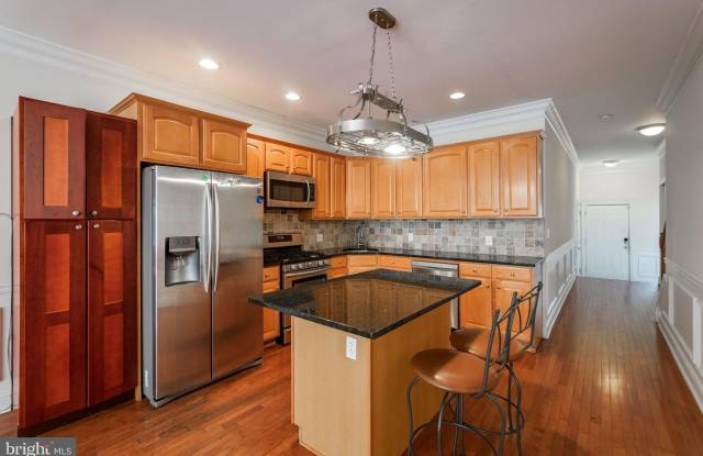 Photo of 2236 CHRISTIAN Street