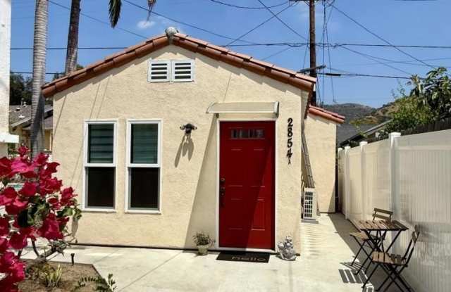 2854 Canada Boulevard