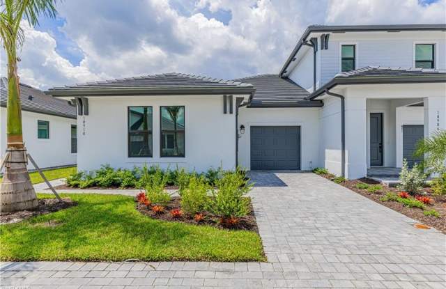 10910 Preachers Cove LN