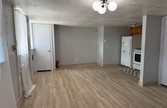 1041 FANSHAWE Street