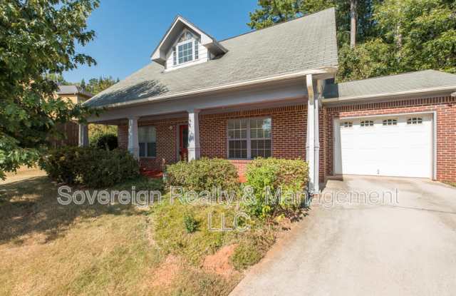 2696 Silver Hill Ter SE