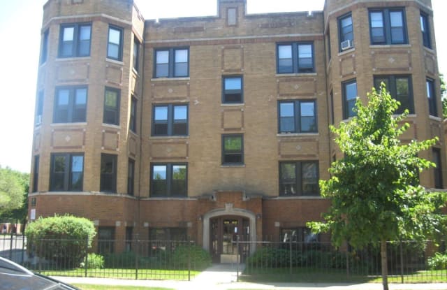 1415 W Hutchinson St - 1415 West Hutchinson Street, Chicago, IL 60613