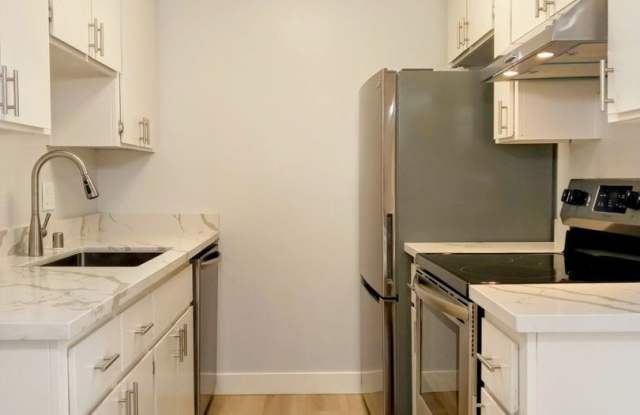 Refurbished Second Floor 1bd Condo With Pool & In-unit Laundry