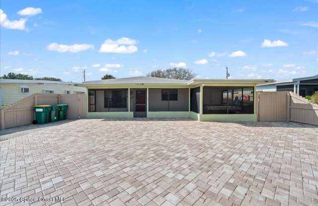 Photo of 1350 S Orlando Avenue S