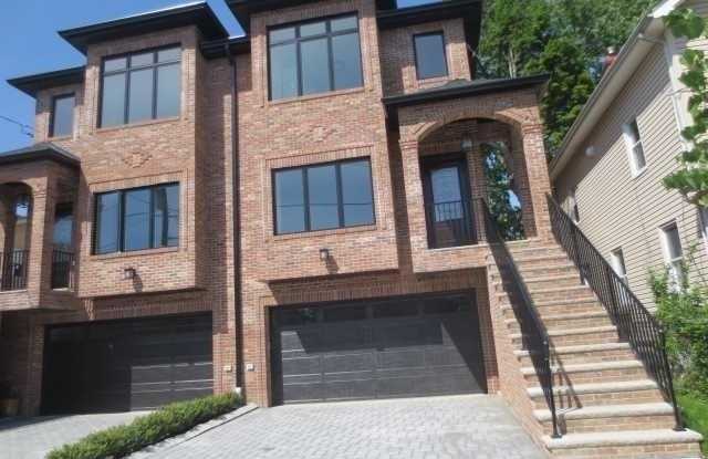 427 Westview Place