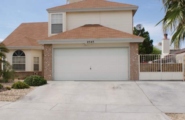 Northeast El Paso 3 Bed/2.5 Bath Refrig A/C w/Bonus Loft!