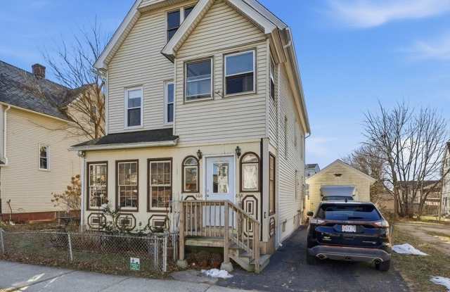 Photo of 658 Main Street unit: 2