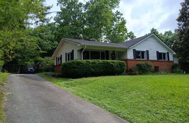 3BR/2 full bath House in Benton