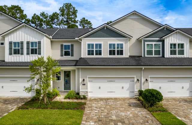 106 WHITE CYPRESS DR
