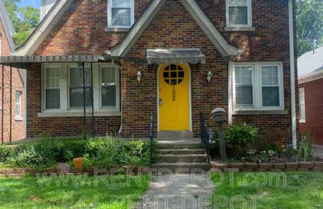 1026 E. Gum St