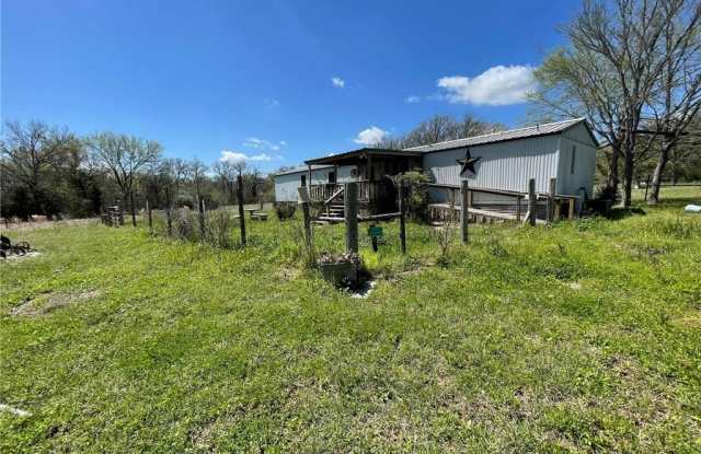 9035 Private Road 2016 - 9035 Private Road 2016, Milam County, TX 77836