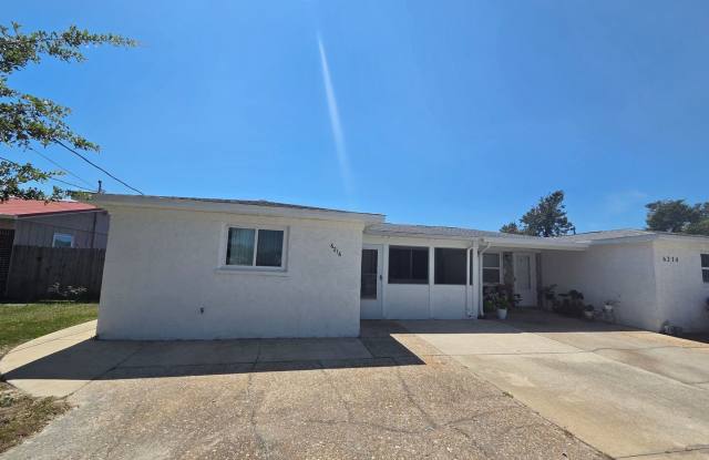 Photo of Cozy 3Bed/2Ba Unit, Conveniently Located Near Tyndall AFB! *Lawncare Included!* *SPECAIL: 1/2 OFF 1st Month's Rent!*