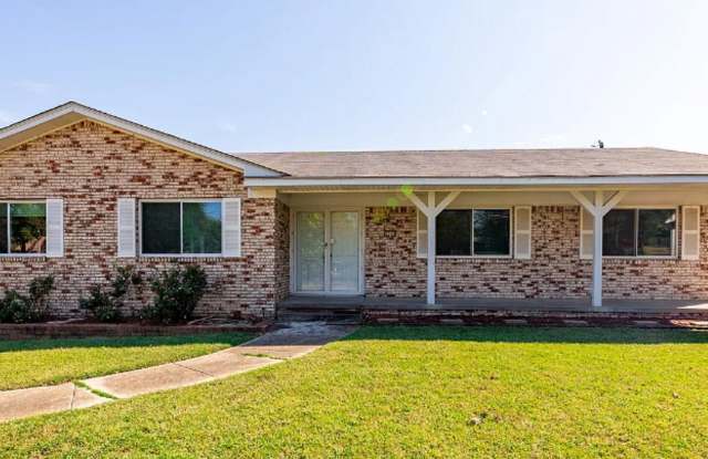 3 Bed / 2 Bath in Midtown!!! - 5344 East 21st Street, Tulsa, OK 74114