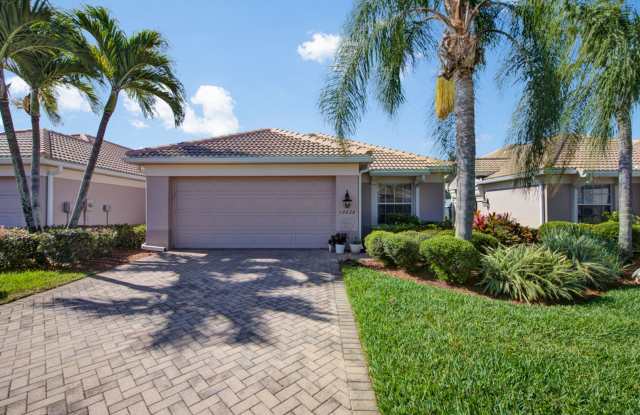 Photo of Rarely available Pool villa in Colonial Country Club!