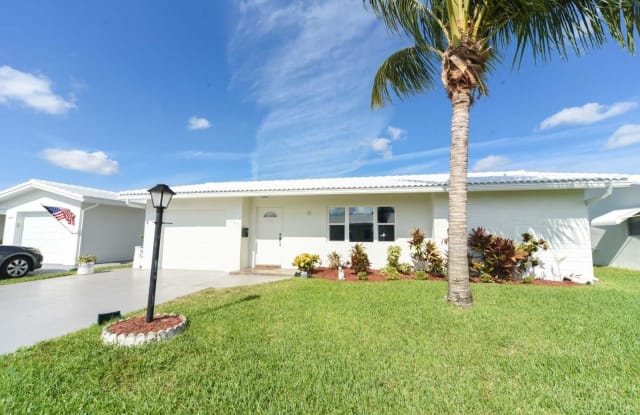 2389 SW 14th Avenue - 2389 Southwest 14th Avenue, Boynton Beach, FL 33426