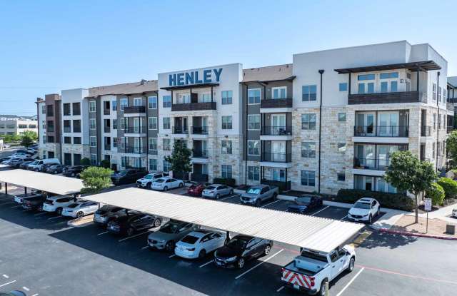 Photo of Henley at the Rim