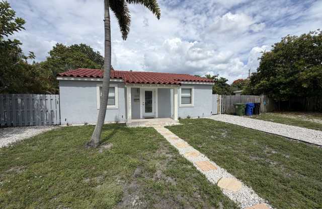 1508 NW 1st Avenue