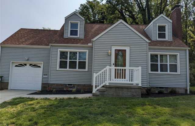 1632 Monument Road NW
