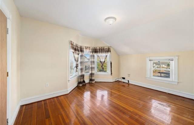 105 Oakland Avenue