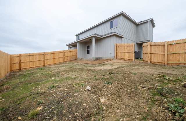 3 Bedroom, 2 Bath Duplex in Georgetown