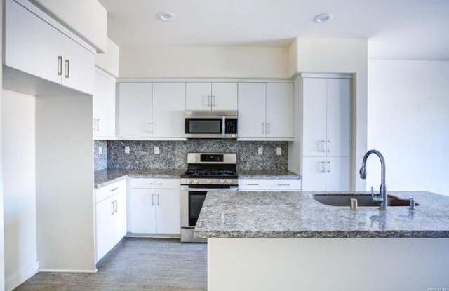 3100 Altura Court